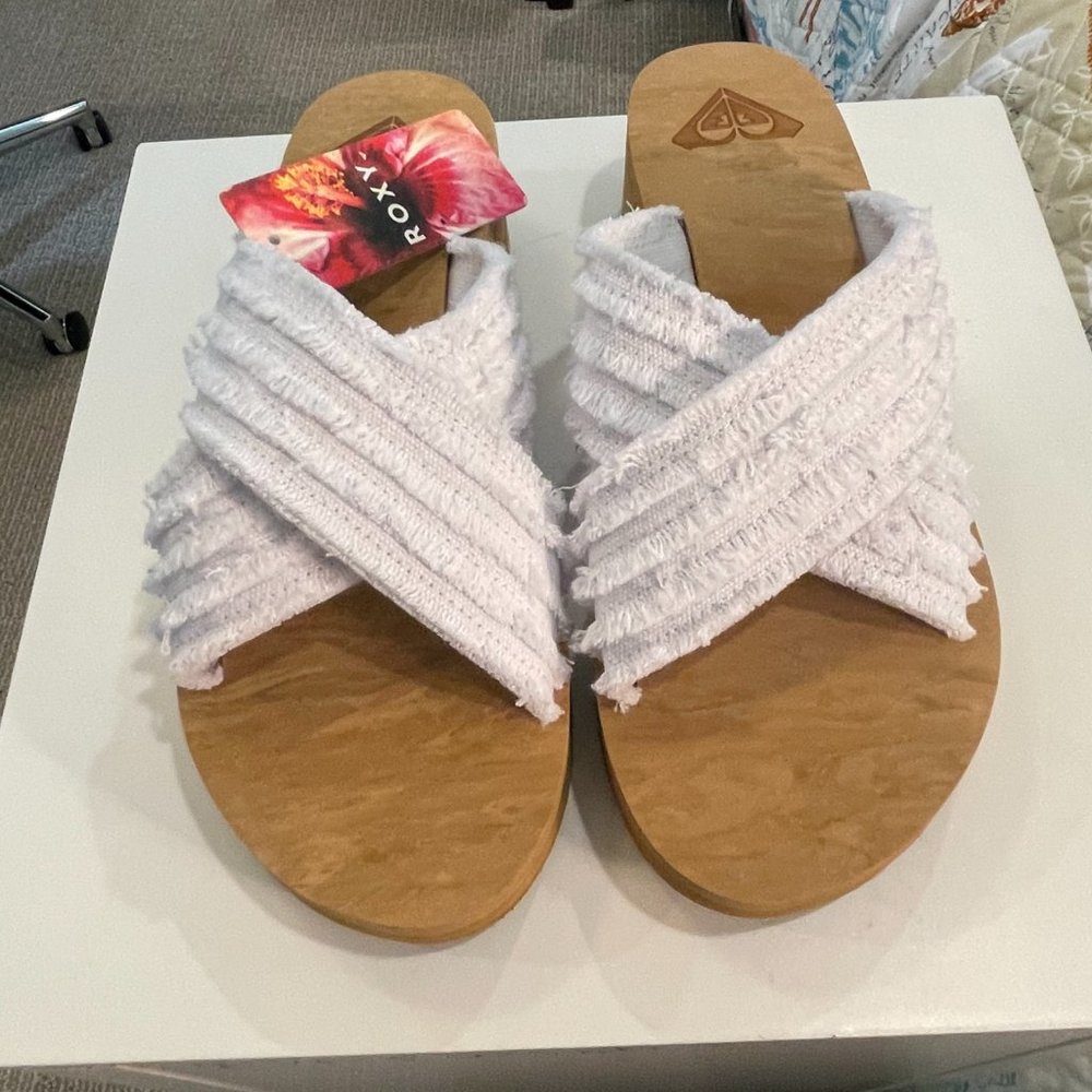 NWT Roxy wedge sandals - Picture 2 of 5